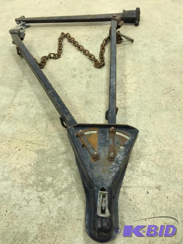 lot 7 image: Equalizer Hitch & Frame Hitch