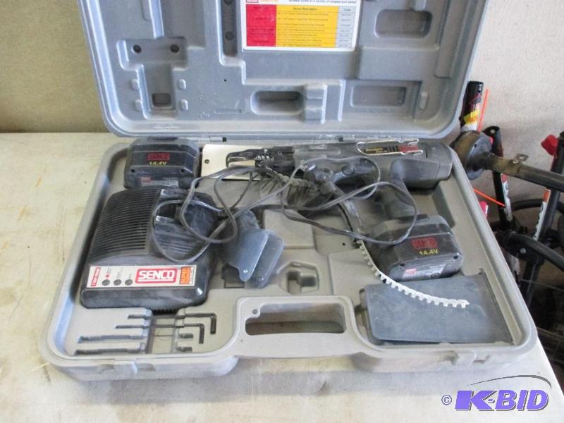 Senco cordless selffeed sheetrock screwgun...