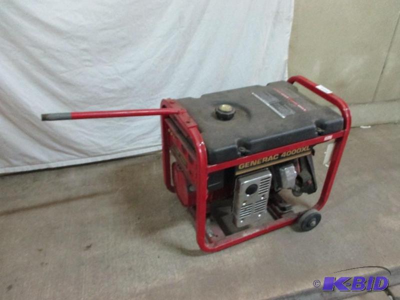 Generac 4000 generator, looks in good conditi...