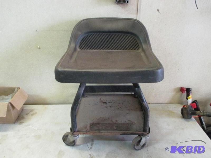 work seat on casters...