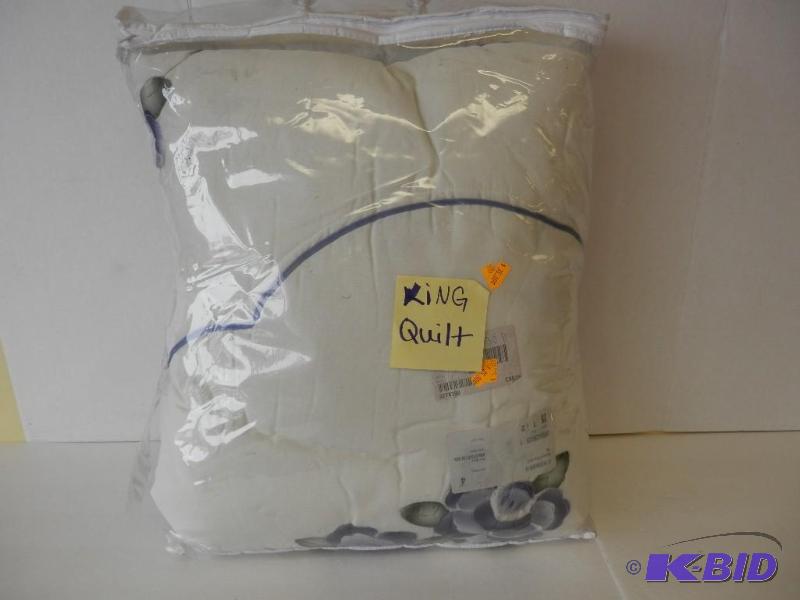 King size Quilt-NEW