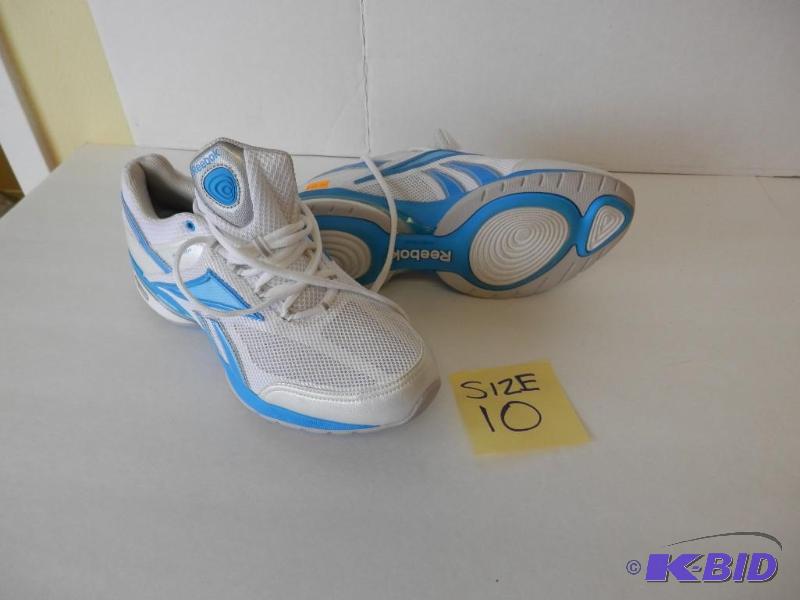 Reebok size 10 womens sneakers New
