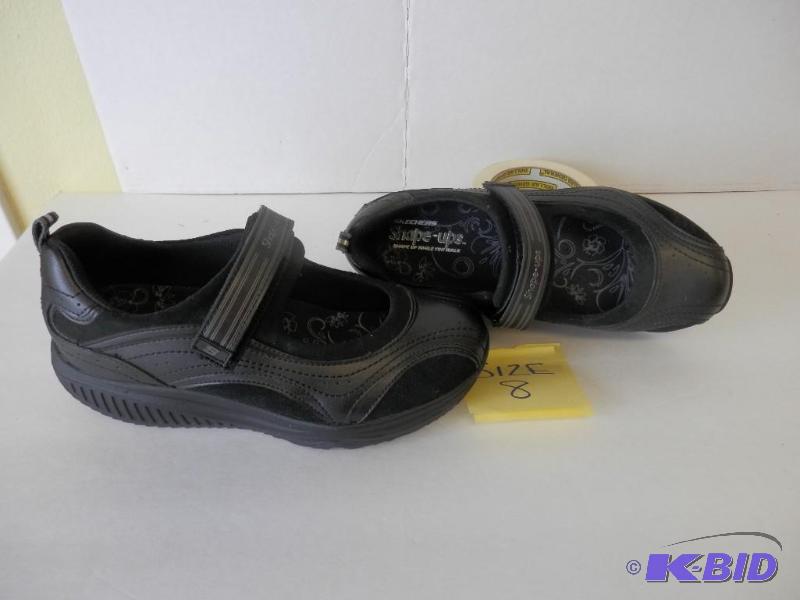 Sketchers shape ups size 8 New