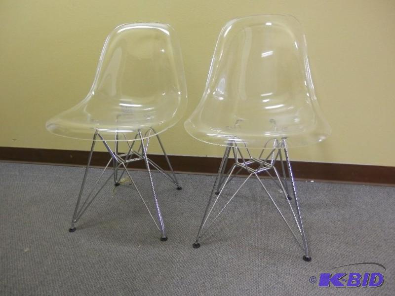 pair of chairs