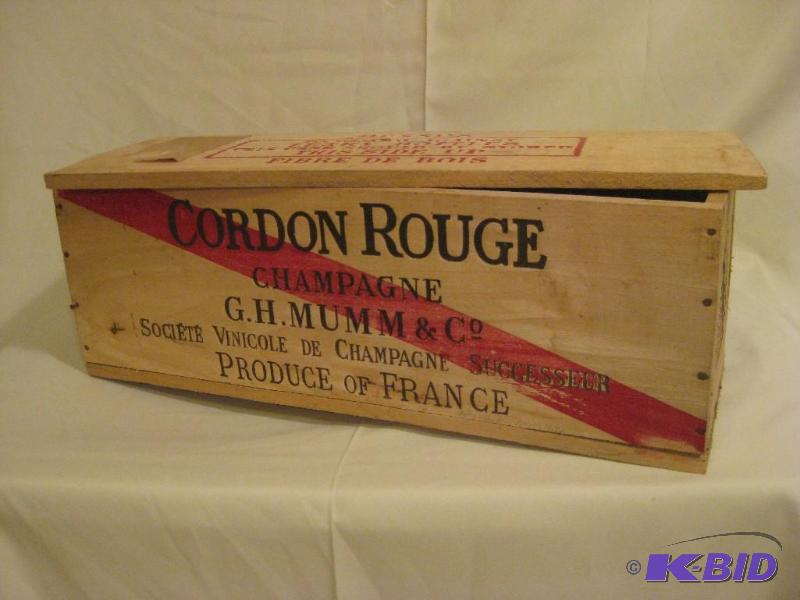 lot 22 image: GH Mumm &amp Co. Champagne Box in Great Cond...