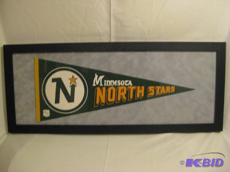 lot 35 image: Professionally framed Vintage North Stars Pen...