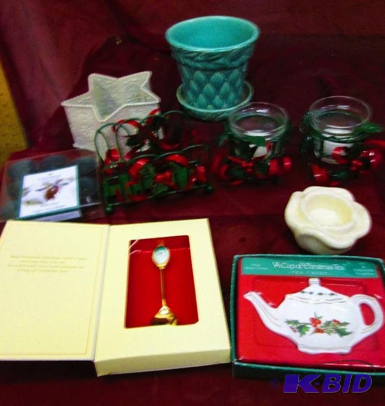 lot 65 image: A Cup of Christmas Tea 24 carat gold plated s...