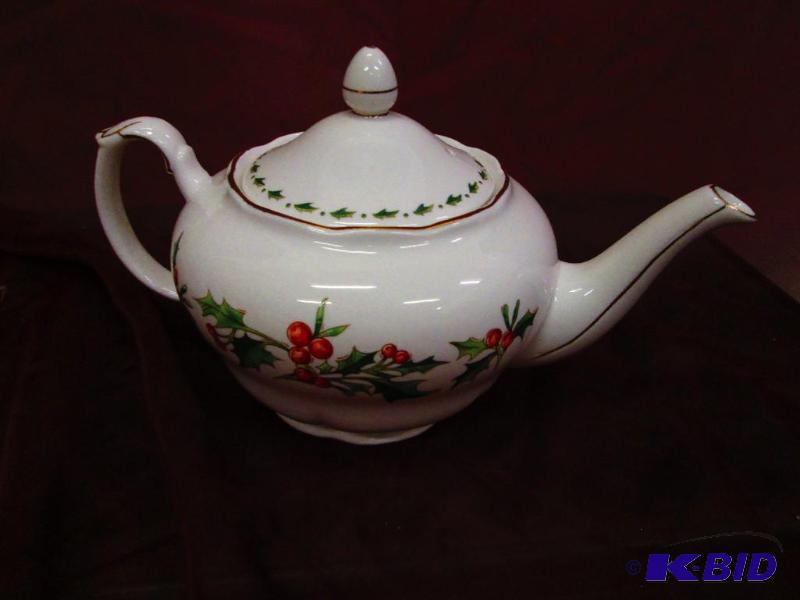 lot 67 image: A Cup of Christmas Tea pot...