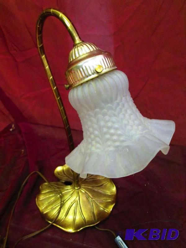 lot 69 image: Metal lilly pad desk lamp...