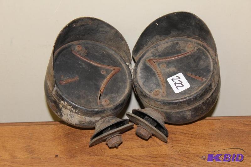 lot 222 image: Antique c. 1930s&nbspFender Mounted&nbspTur...