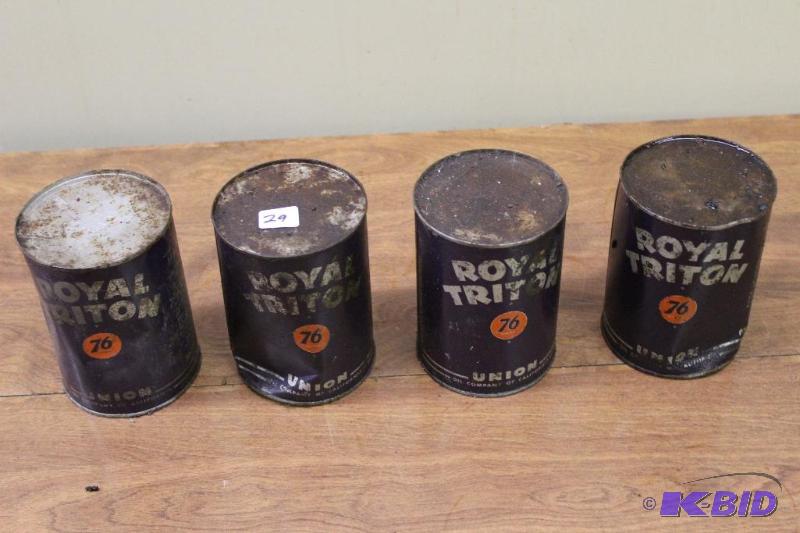 lot 29 image: FULL 4 Cans Union 76 Royal Triton Motor Oil, ...