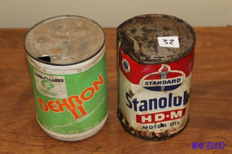 lot 32 image: 1 FULL Can Standard Motor OIl, 1 Empty Can La...