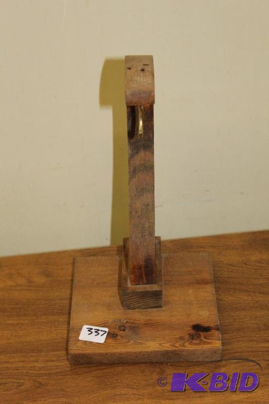 lot 337 image: Banana Holder ...