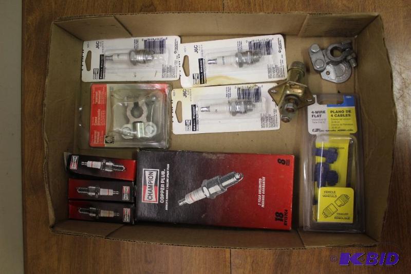 lot 423 image: Spark Plugs, etc ...