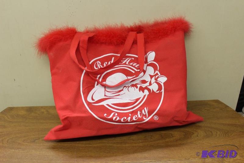 lot 518 image: Totes ...