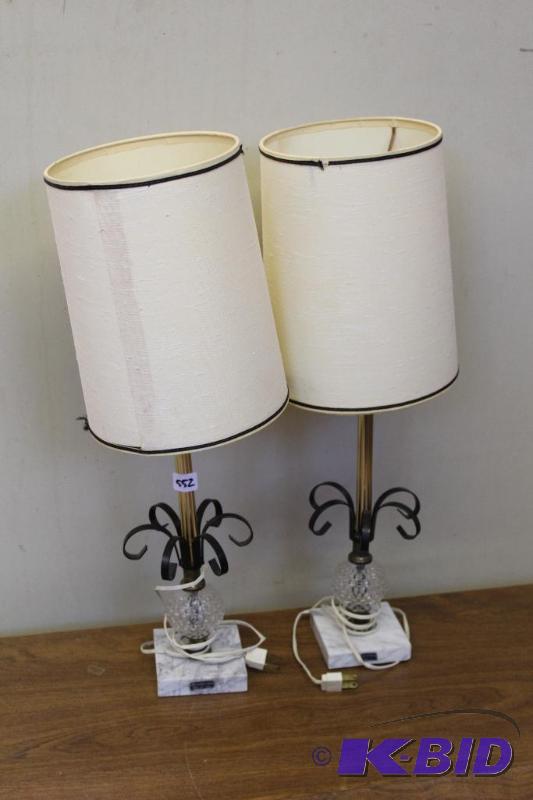 lot 552 image: Marble Base Pair of Lamps ...