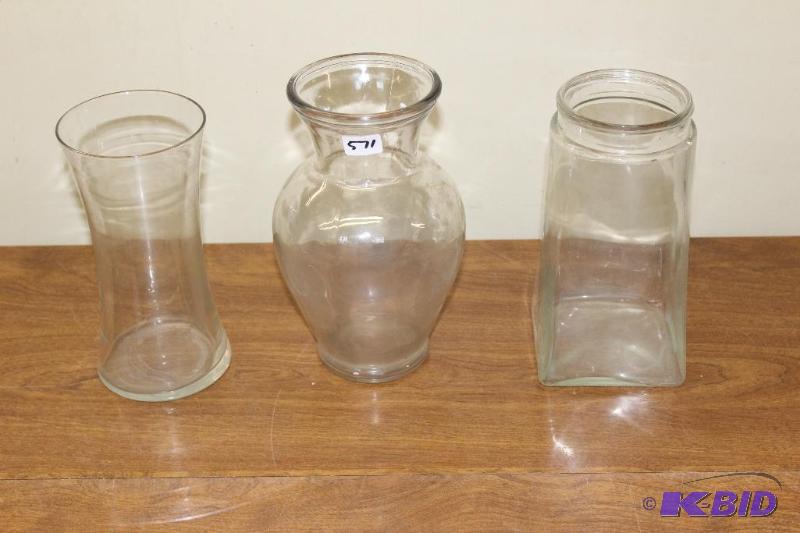 lot 571 image: Vases  Jars ...