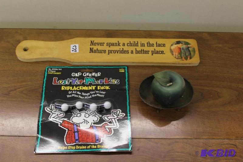 lot 572 image: Assorted Home Decor ...