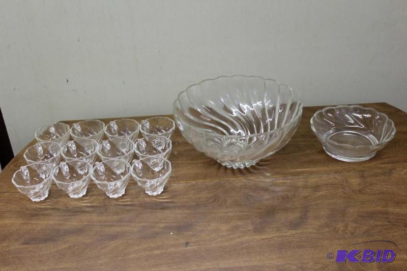 lot 585 image: Punch Set ...