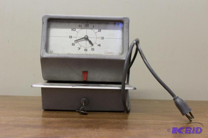 lot 589 image: Time Clock ...