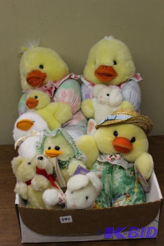 lot 597 image: Easter Stuffed Animals ...