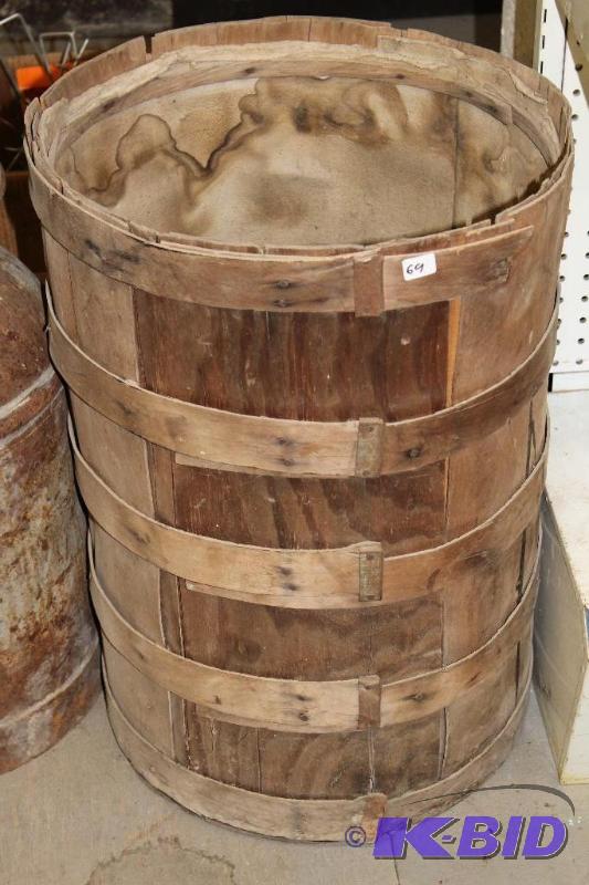 lot 69 image: Vintage Minneapolis Drug Company Wood Barrel,...