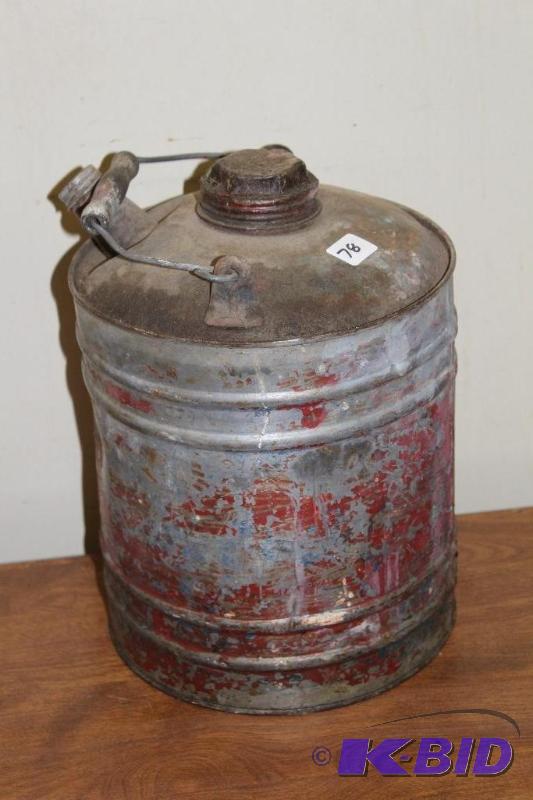 lot 78 image: Antique Metal Can with Bale Handles, fill cap...