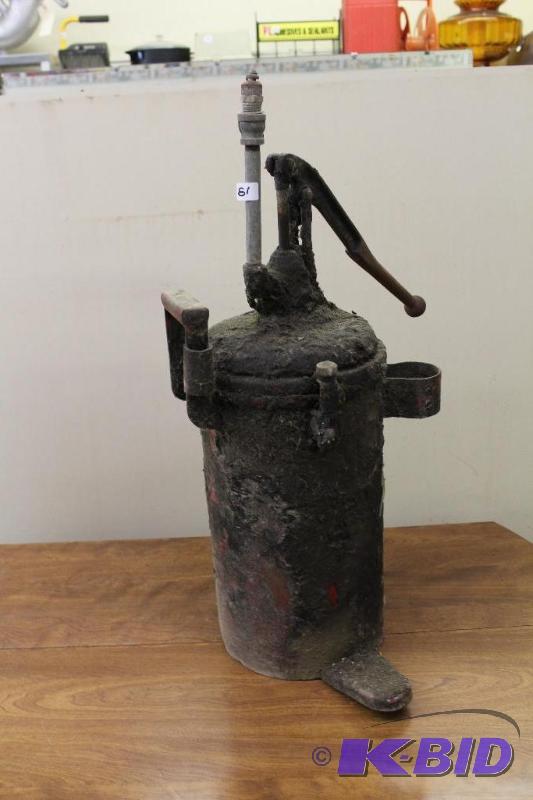 lot 81 image: Vintage Greaser Pump ...