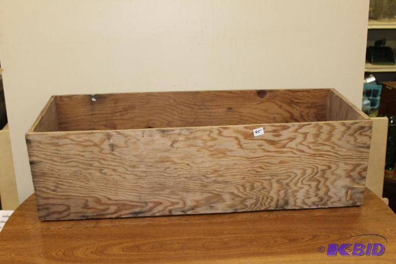 lot 95 image: Vintage Wooden Toolbox ...