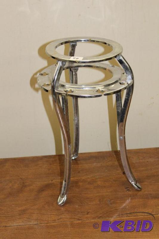 lot 99 image: Metal Stand ...