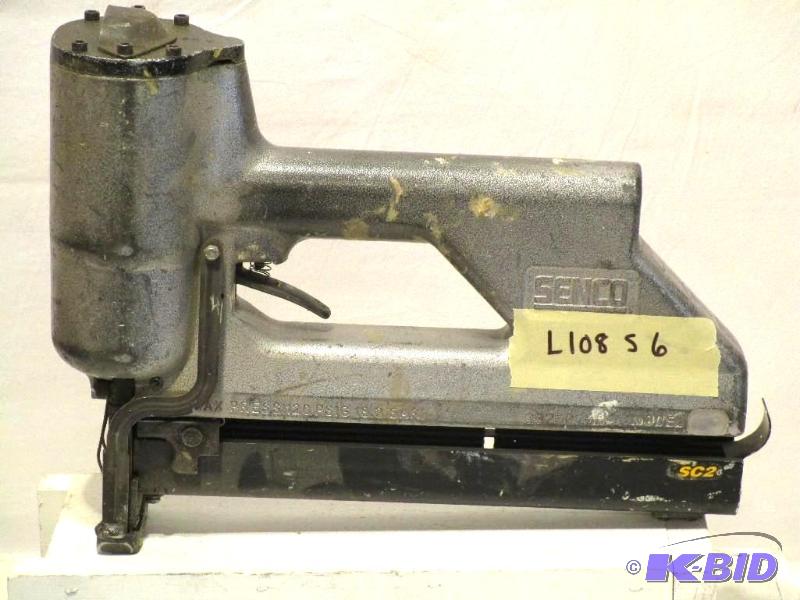 lot 108 image: Senco SCII Corrugated Fastener Tool