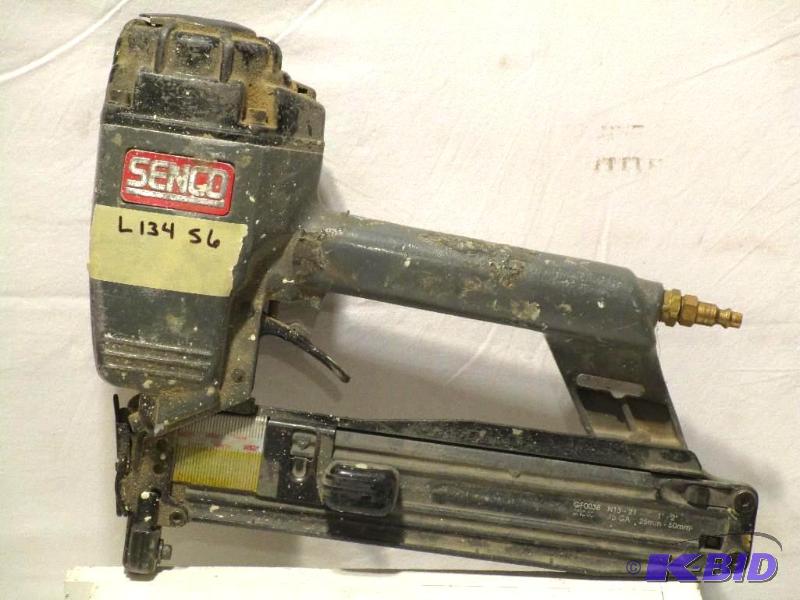lot 134 image: Senco 580101N 16-Gauge Construction Stapler SNS45