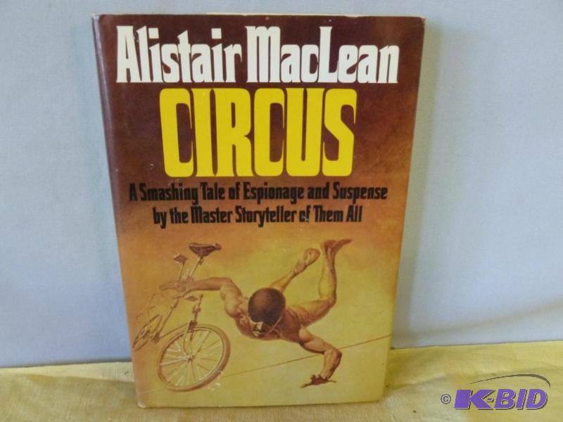 Vintage Book - Circus - 1975....
