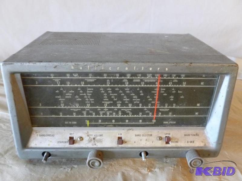 Vintage Hallicrafters - Ham Radio Model S-38E...