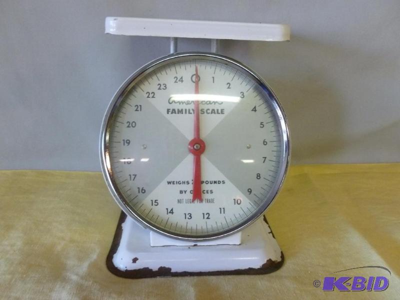 Vintage American Family Scale 25 pound kitche...