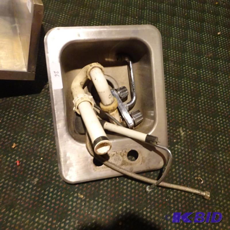 lot 26 image: Stainless sink insert. 13 x 17...