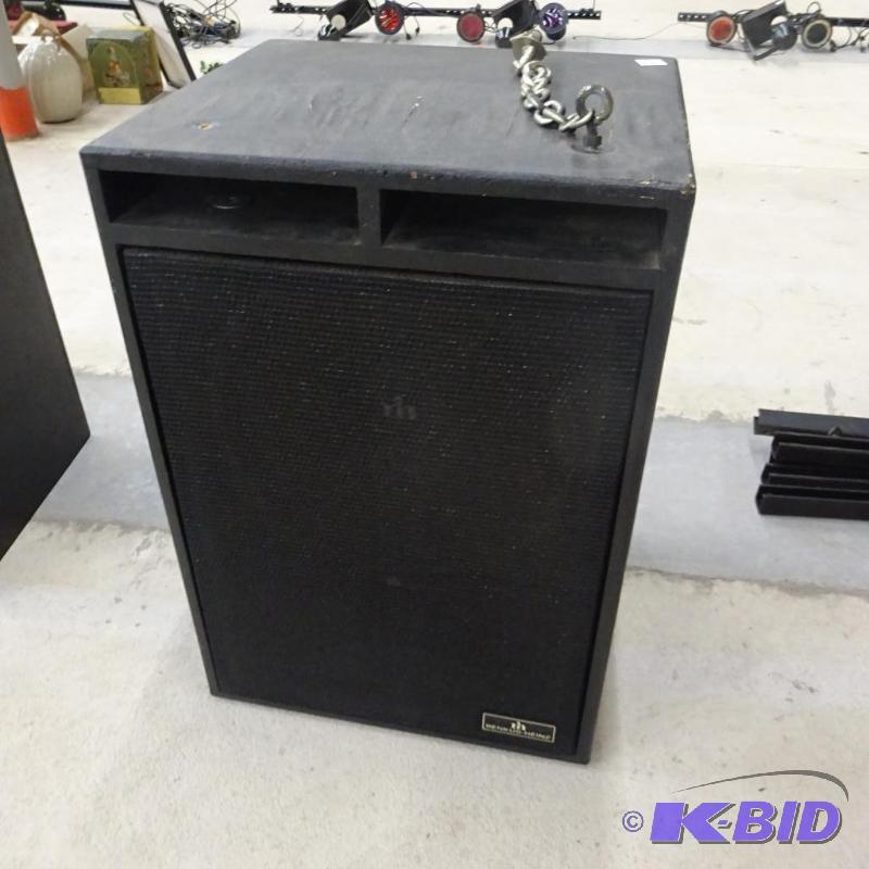 lot 55 image: Renkus Heinz model BT-6 speaker...