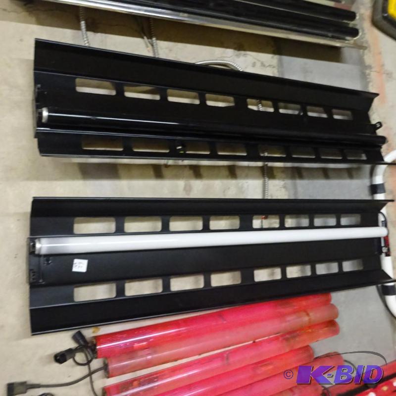 lot 62 image: 48" fluorescent lights. Qty 2...