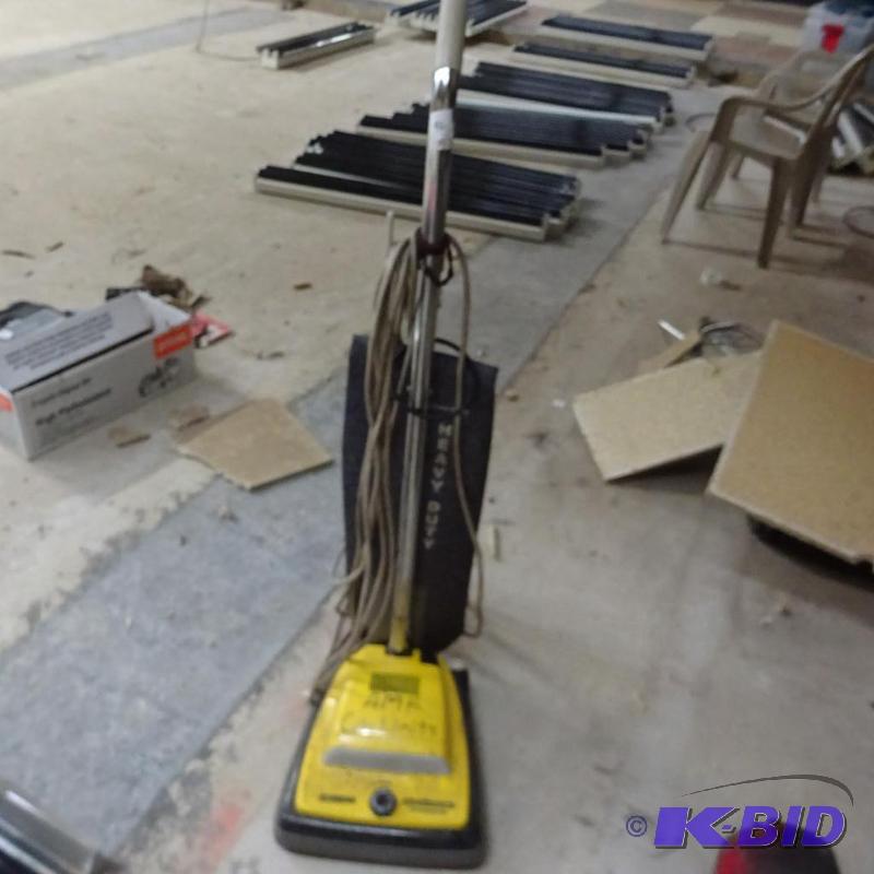 lot 92 image: Eureka commercial heavy duty vacuum...