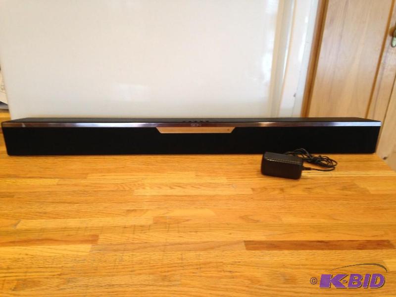 lot 16 image: Seiki Sound Bar with remote