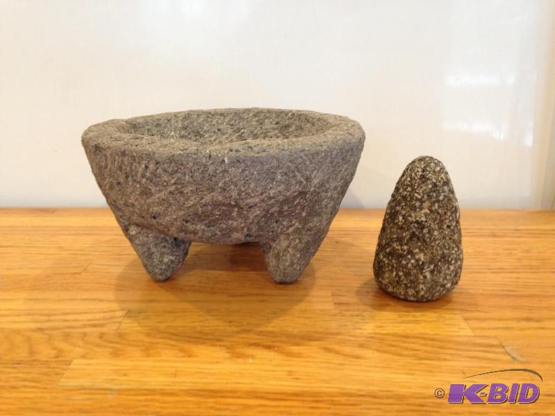 lot 17 image: Authentic Mortar and Pestle
