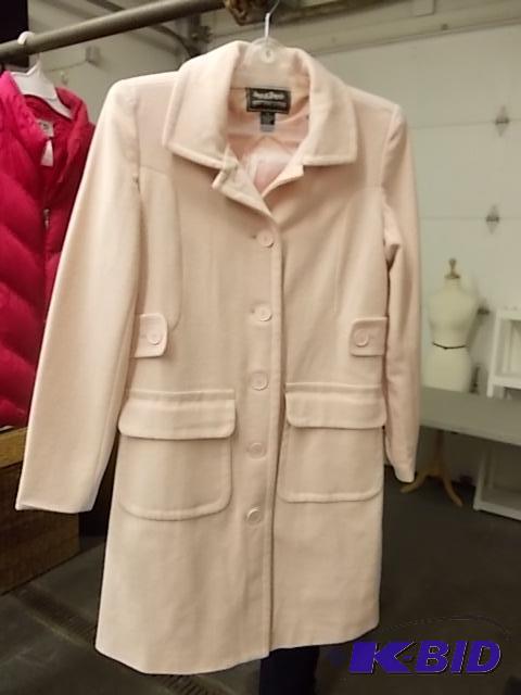 Size Small Ladies&nbspPink Coat...