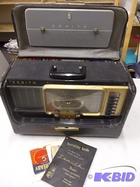 Zenith Transoceanic Radio Model H500 With Man...