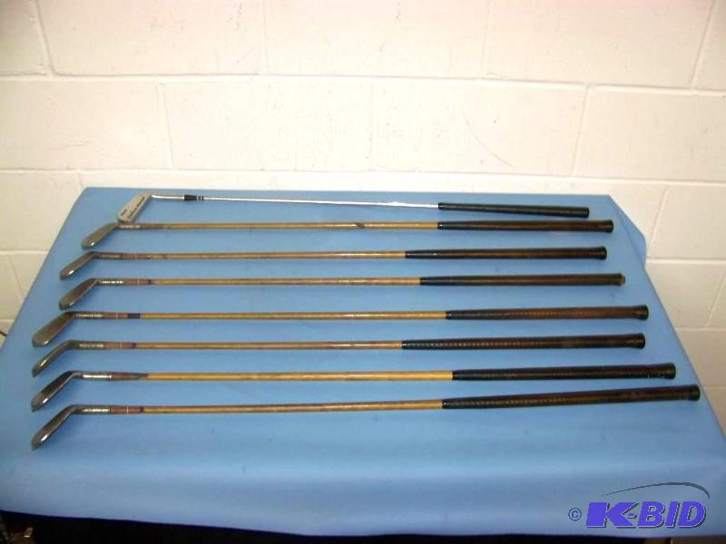 lot 33 image: (8) Vintage, Spalding, Golf Clubs