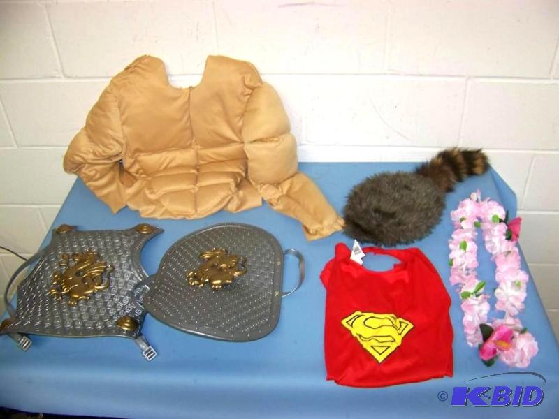 lot 47 image: Kids Costumes
