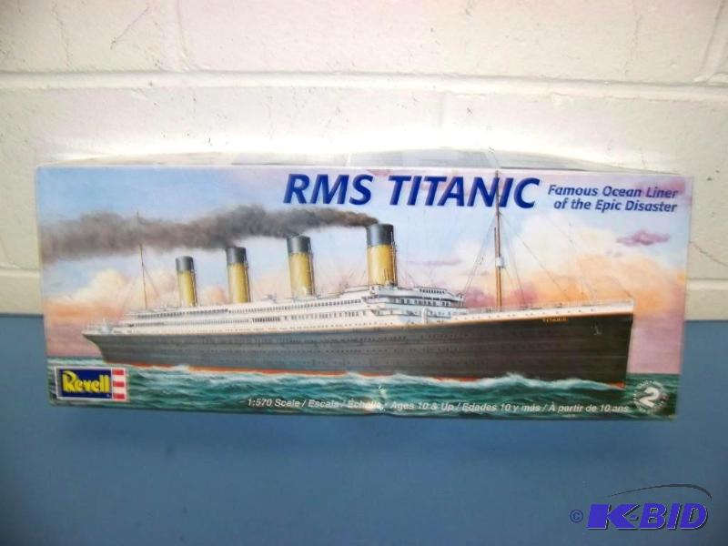 lot 50 image: Revell, RMS Titanic, Plastic Model