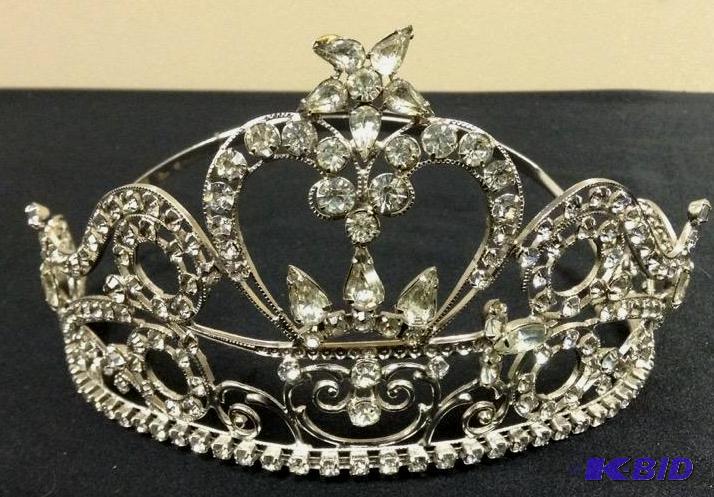 lot 34 image: Vintage Rhinestone Tiara