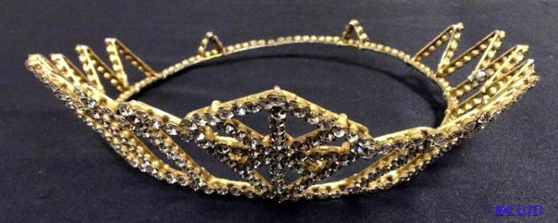 lot 35 image: Vintage Rhinestone Tiara
