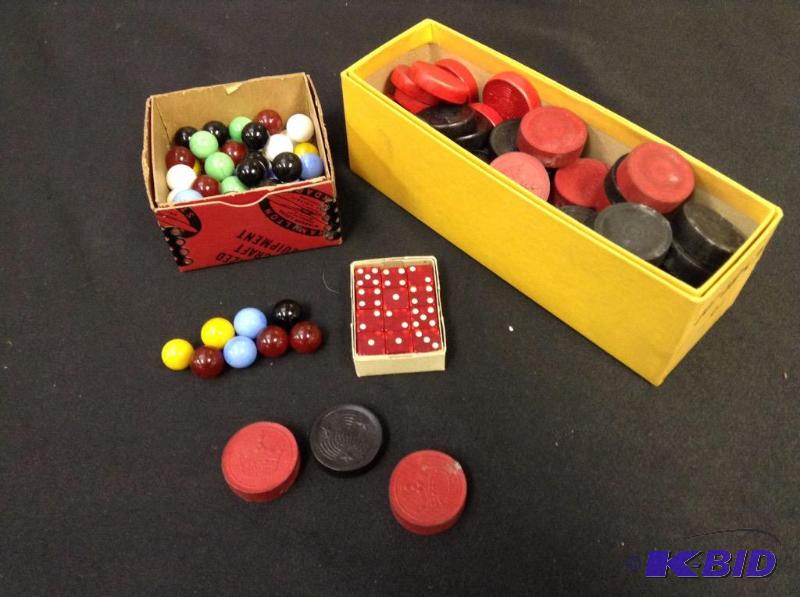 lot 92 image: Lot of Vintage marbles, checkers and dice