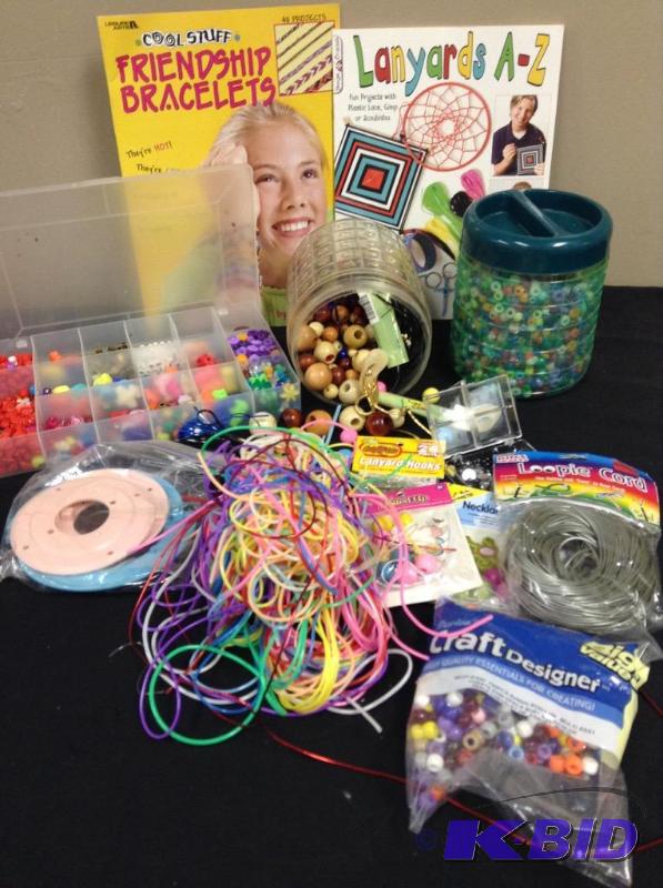 lot 112 image: Lot of beads and accessories